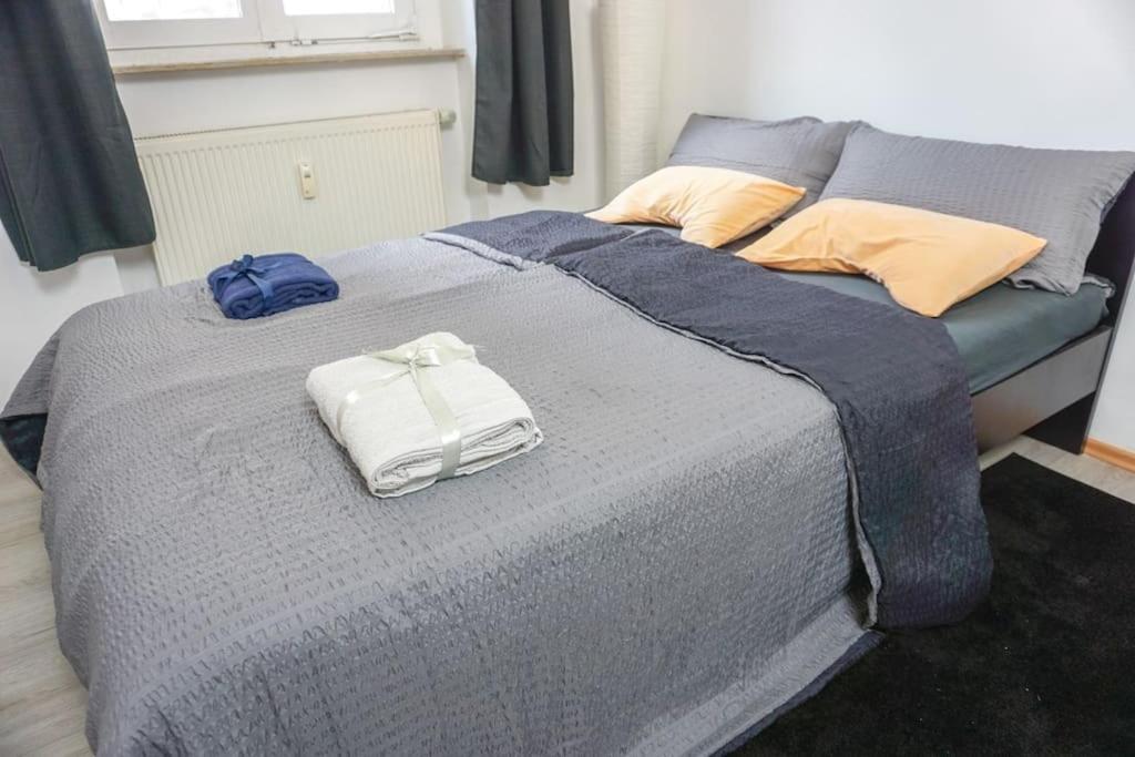Apartment In Wuppertal - Charmante 3-Zimmer-Oase Mit Kamin Und Badewanne Kültér fotó