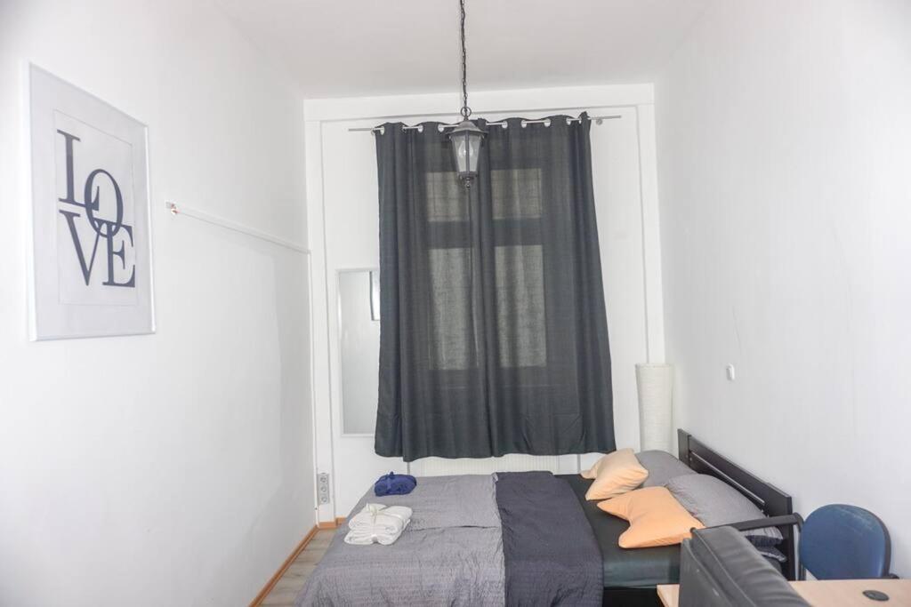 Apartment In Wuppertal - Charmante 3-Zimmer-Oase Mit Kamin Und Badewanne Kültér fotó