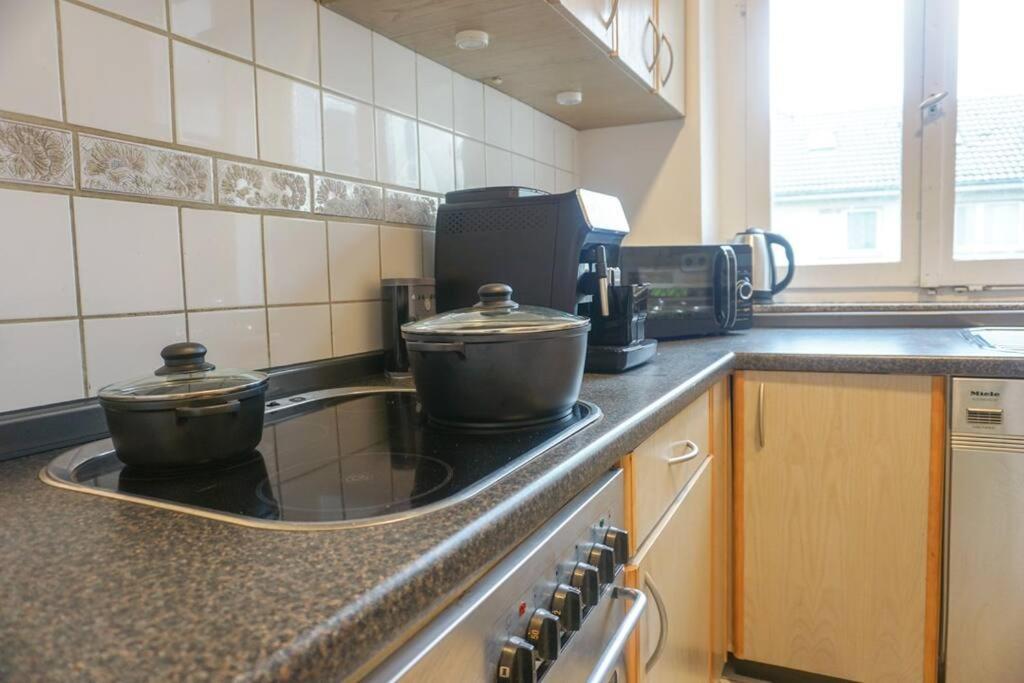 Apartment In Wuppertal - Charmante 3-Zimmer-Oase Mit Kamin Und Badewanne Kültér fotó