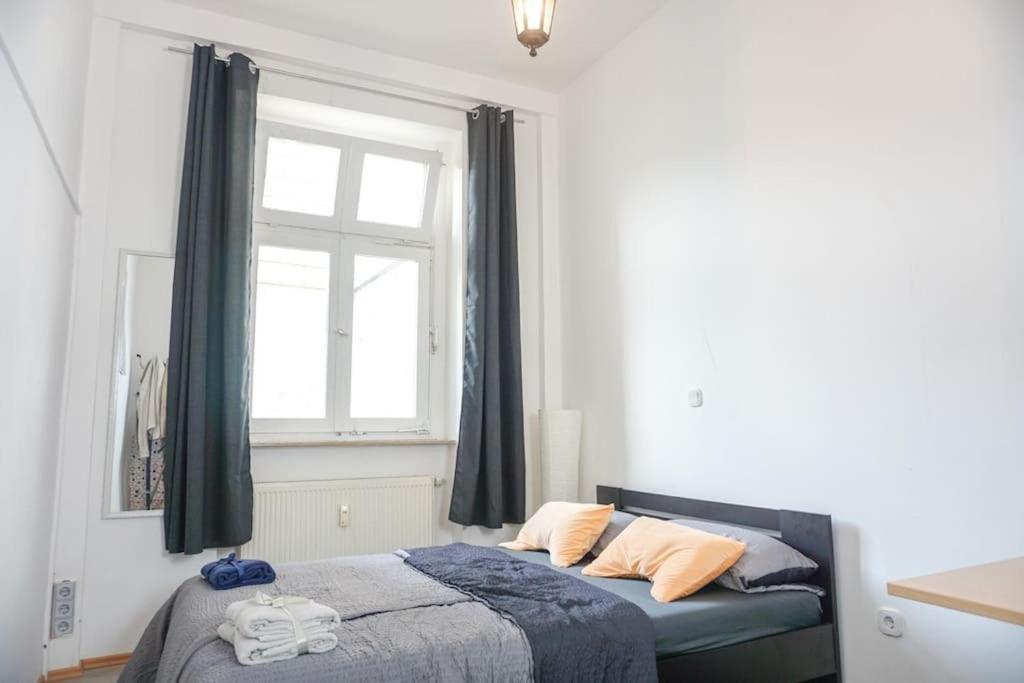 Apartment In Wuppertal - Charmante 3-Zimmer-Oase Mit Kamin Und Badewanne Kültér fotó
