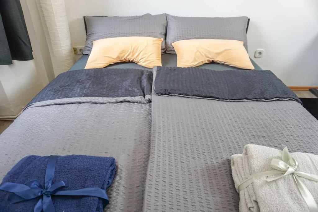 Apartment In Wuppertal - Charmante 3-Zimmer-Oase Mit Kamin Und Badewanne Kültér fotó